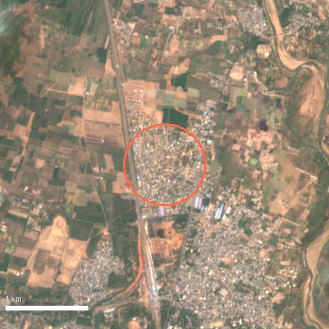 Sentinel-2 image, 4 by 4 km, around Sai Priya Nagar; ring shows 500 m radius